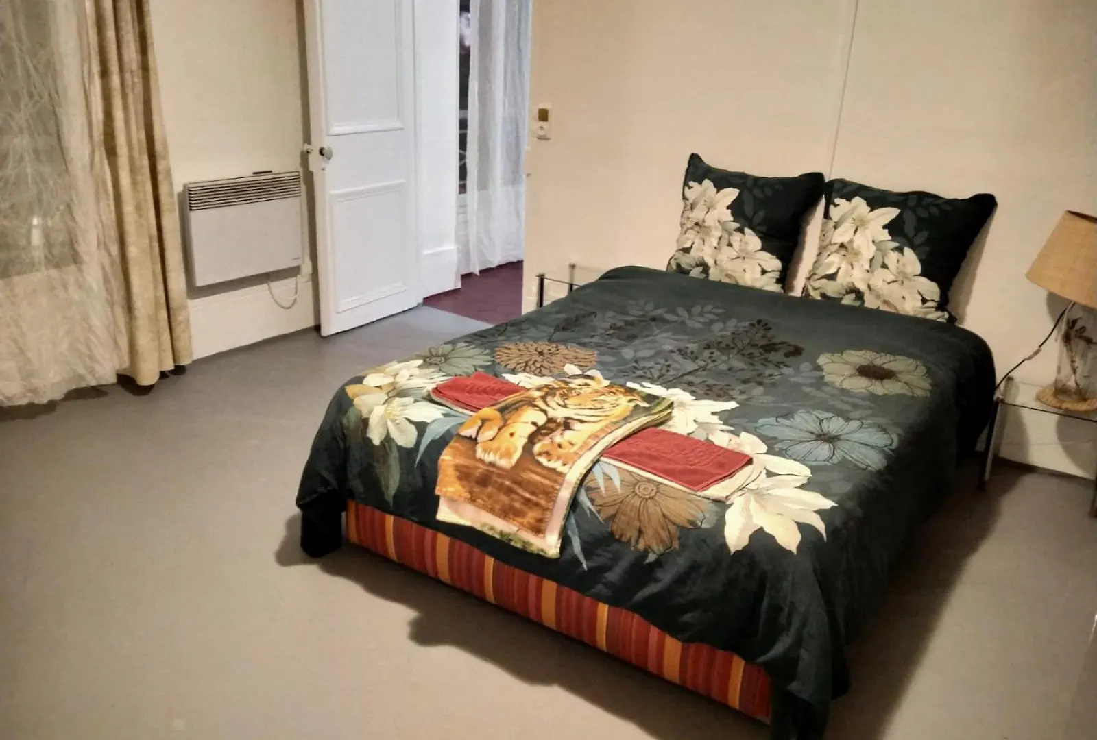 Apartment Flat *