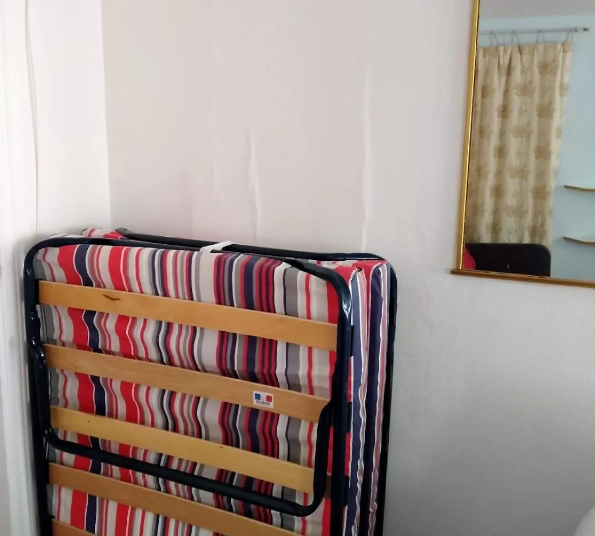 Flat Apartment *